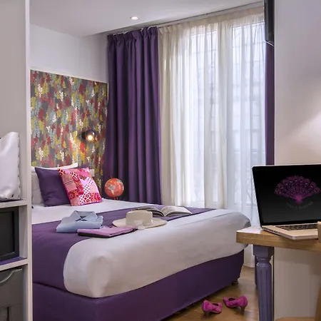 Boheme Hotel
