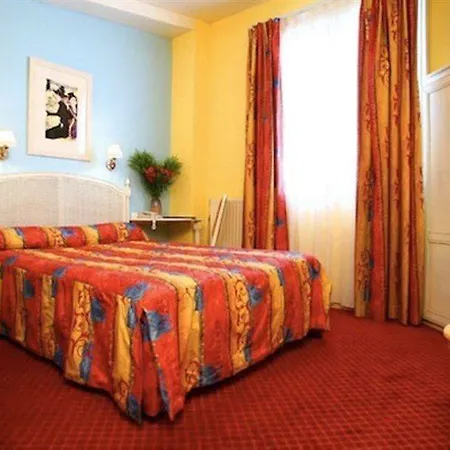 Boheme Hotel